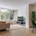 Modern Ground-floor With Garden Apartment *