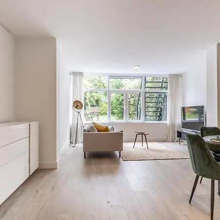 Modern Ground-floor With Garden *