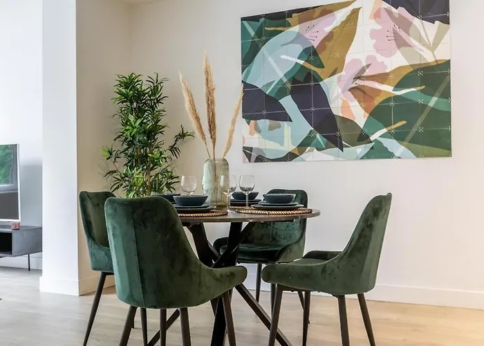 Modern Ground-floor With Garden רוטרדם